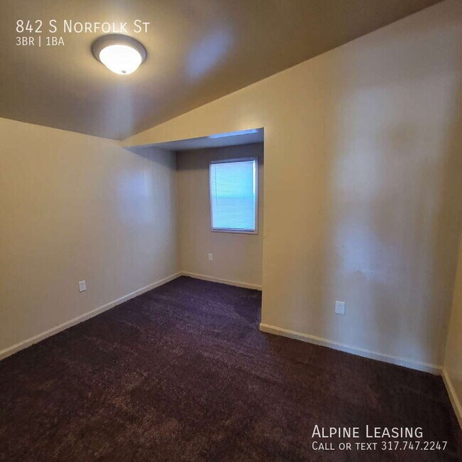 Building Photo - 842 S Norfolk St