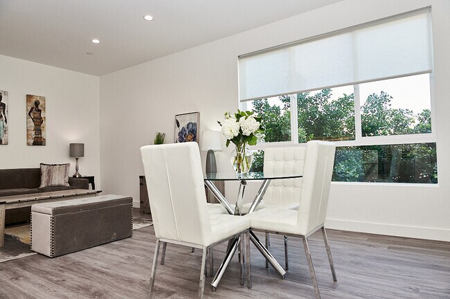 Foto del edificio - 8836 Reading Ave