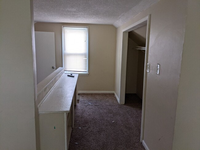 Building Photo - 3 bedroom brick Detroit Eastside