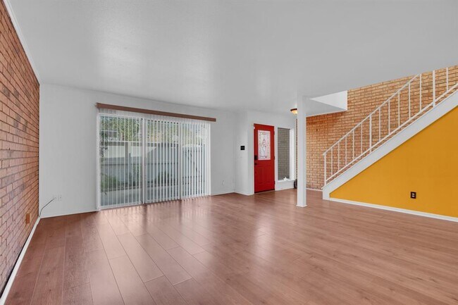 Building Photo - 74 Cayenne Common