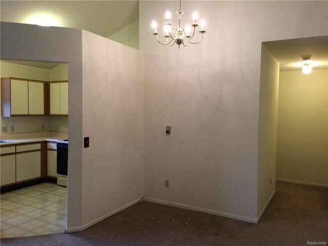 Building Photo - 225 Brookwood Dr