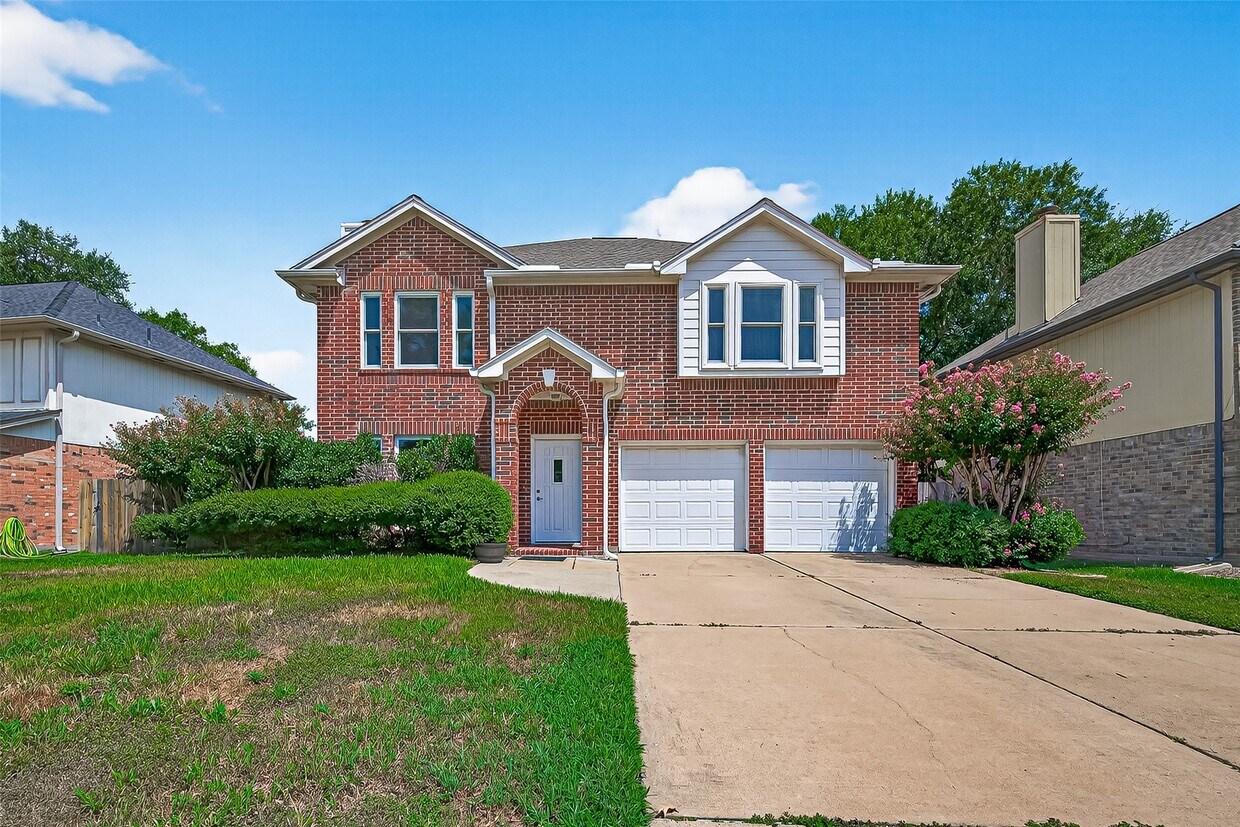 Primary Photo - 12226 Paddock Way