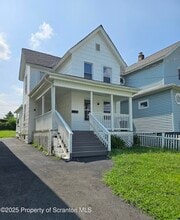 Building Photo - 325 Ferdinand St