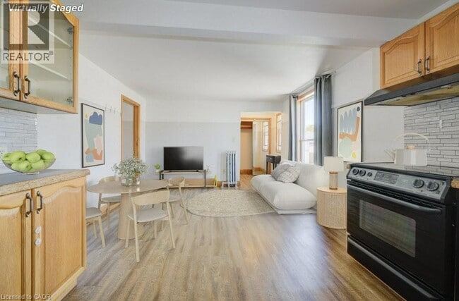 Building Photo - 208 Ottawa Street S