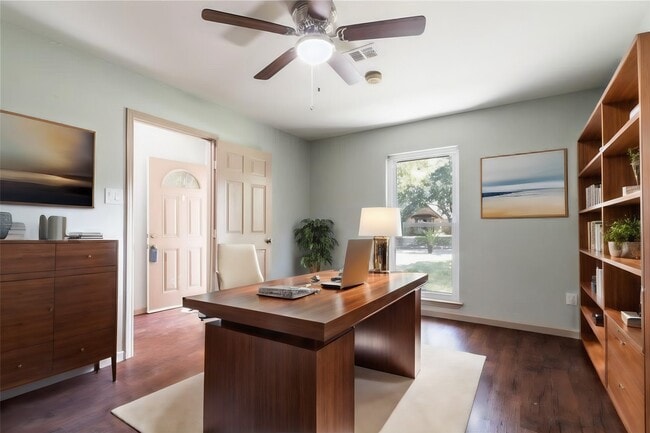 Building Photo - 5402 Sheraton Oaks Dr