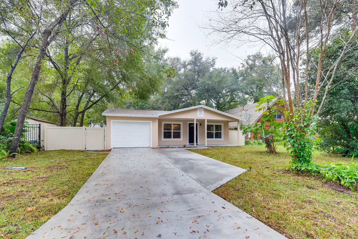 Foto principal - 228 Oakhurst St