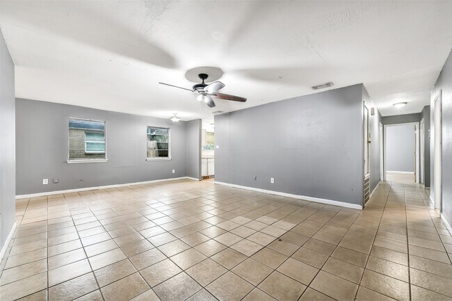Foto del edificio - 3231 Scotch Moss Ln