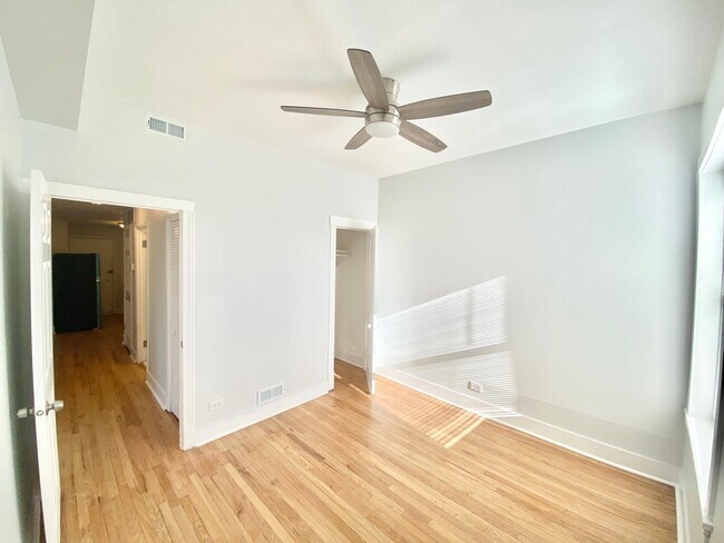 Foto del edificio - 4100 W Henderson St