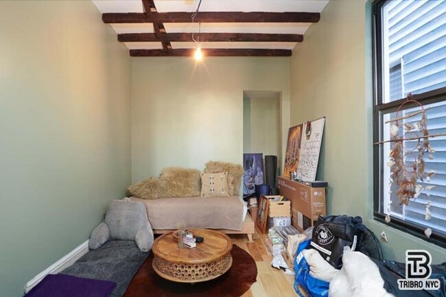 Building Photo - 5 bedroom in Flushing NY 11385