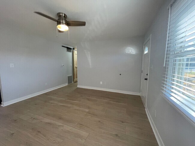 Foto del edificio - Three Bedroom Home in Portage