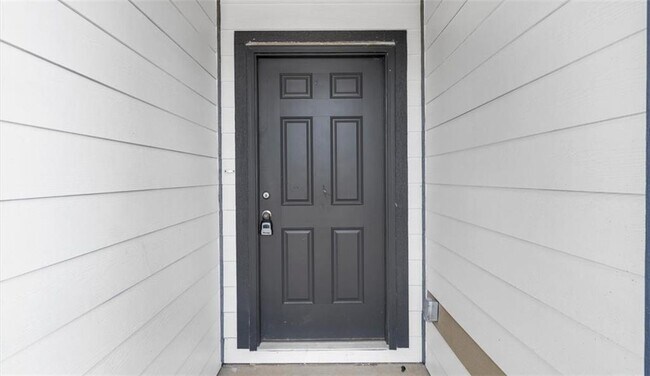 Building Photo - 200 NW Bellflower St