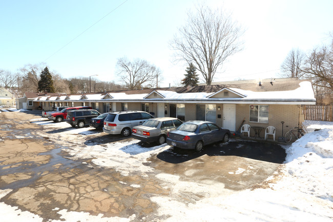 Building Photo - 106-110 S Grove St