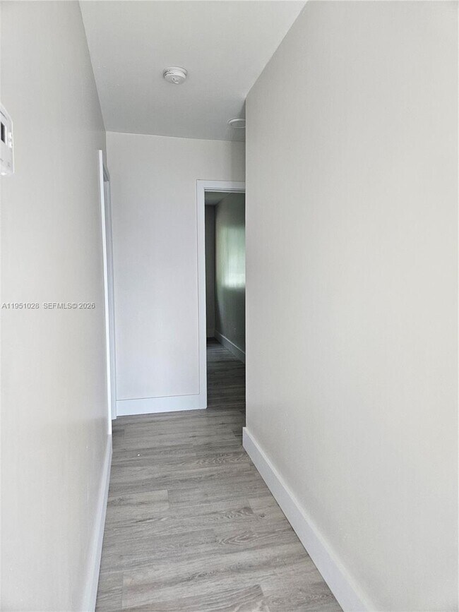 Foto del edificio - 317 NW 103rd Terrace