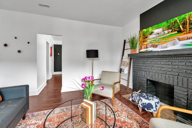 Foto del edificio - 17337 Quincy St
