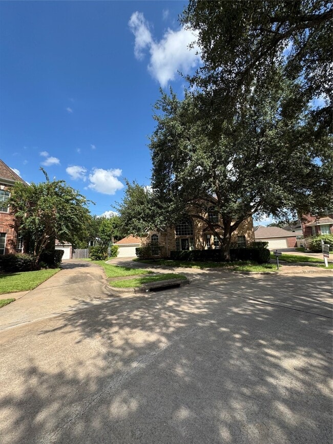 Building Photo - 8230 Falling Water Ct