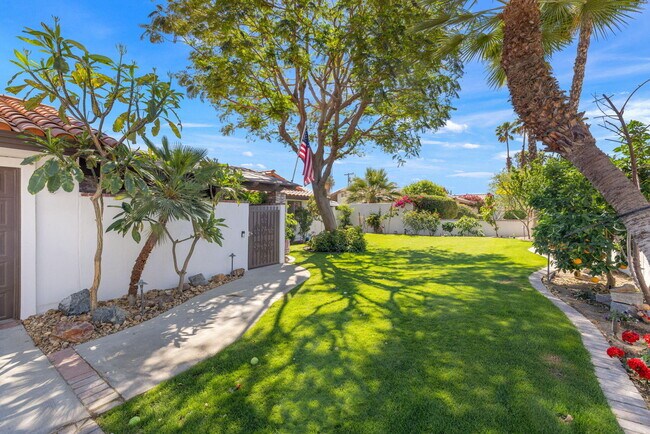 Foto del edificio - 42230 May Pen Rd