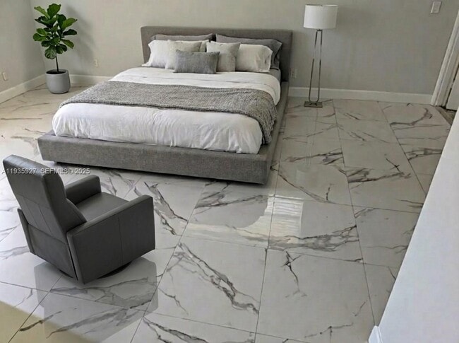 Building Photo - 6201 SW 37th St