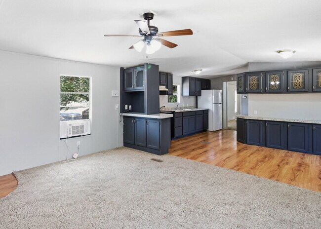 Building Photo - 3 Bedroom Home on Over .2 Acres with Canyon Lake Access!