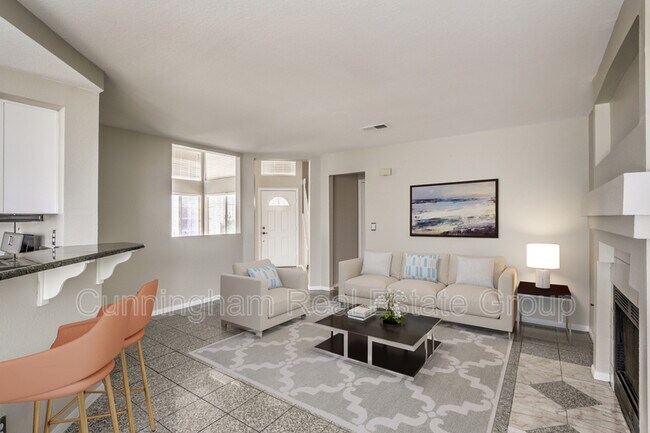 Foto del edificio - 2436 Palm Shore Ct