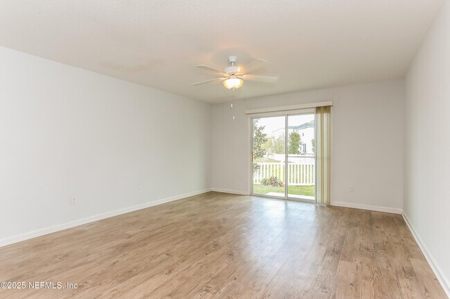 Building Photo - 557 Eiseman Wy