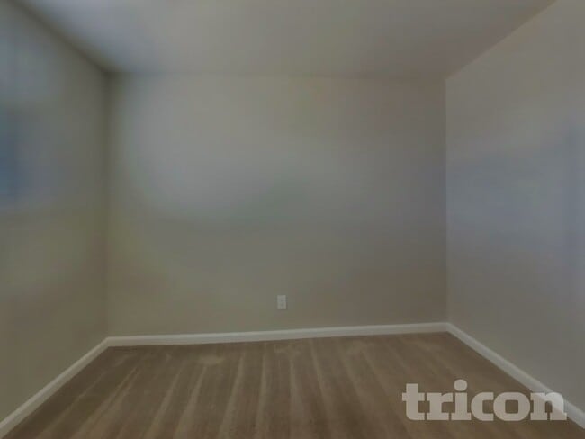 Foto del edificio - 1613 James St