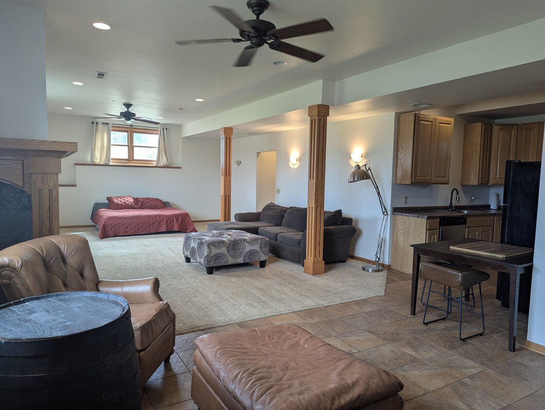 Foto principal - 2709 Gust Rd