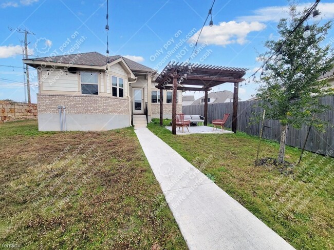 Building Photo - 3 br, 2 bath House - 18033 Lungo St