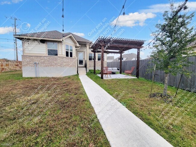 Foto del edificio - 3 br, 2 bath House - 18033 Lungo St