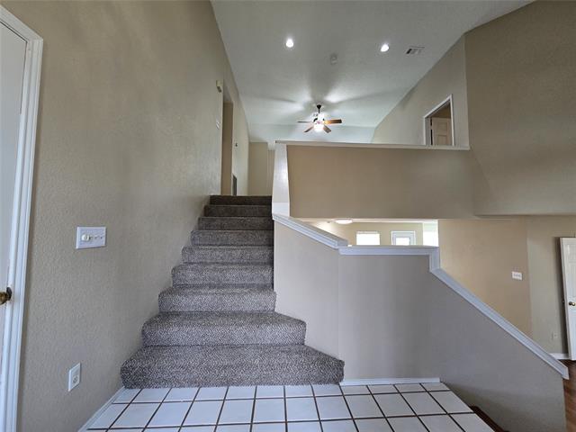 Foto del edificio - 814 Clearlake Dr