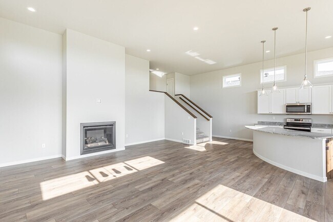 Building Photo - BRAND NEW 3 LEVEL SPLIT HOME!