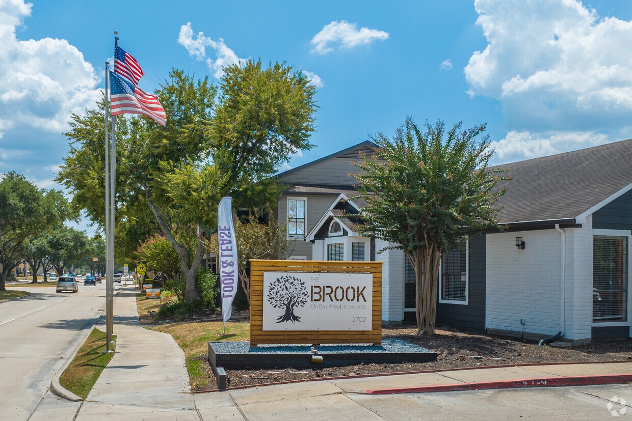 The Brook on Bay Area - Apartments in Webster, TX | Apartments.com