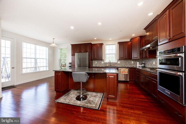 Foto del edificio - 71 Iron Hill Way