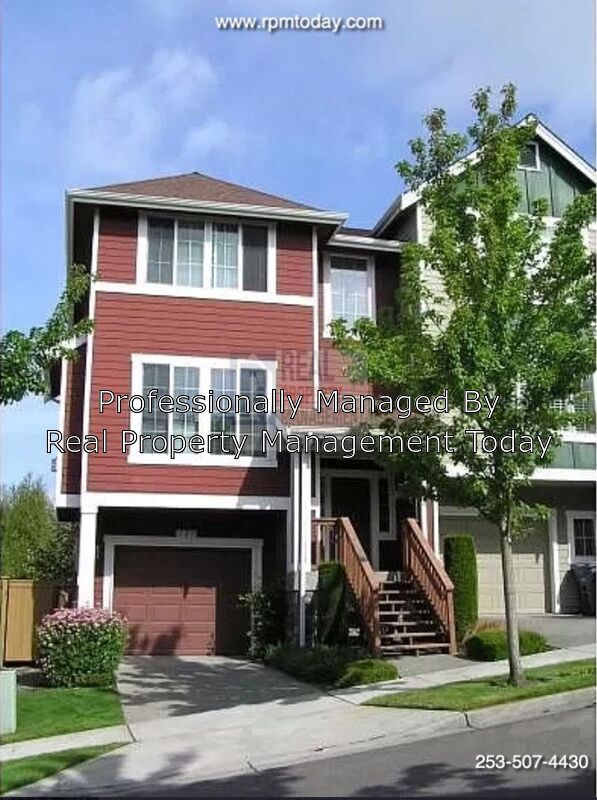 Primary Photo - 121 Birch St