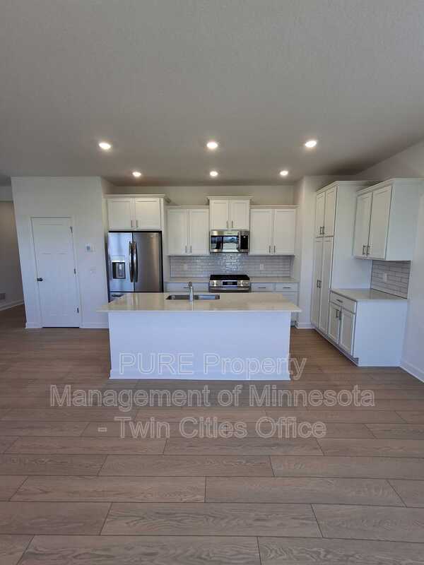 Building Photo - 5130 Useppa Trl