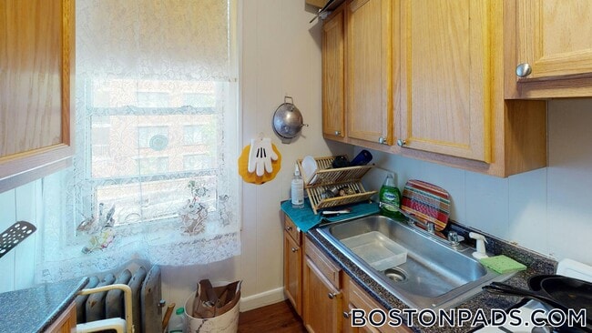 Building Photo - 25 Walbridge St