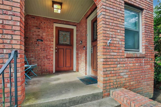 Building Photo - 1701 Hawthorne St
