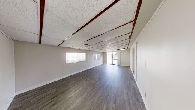 Foto del edificio - 5126 Tipton St