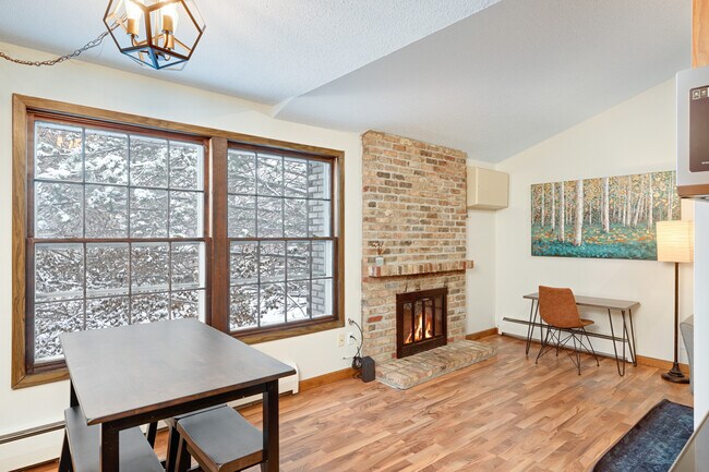 Foto del edificio - 1008 Westbrooke Way