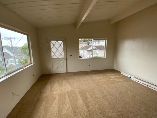 Building Photo - Pacific Grove Two Bedroom