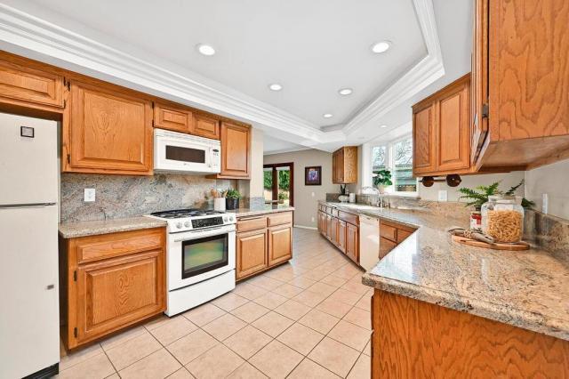 Foto del edificio - 6 bedroom in Los Alamitos CA 90720