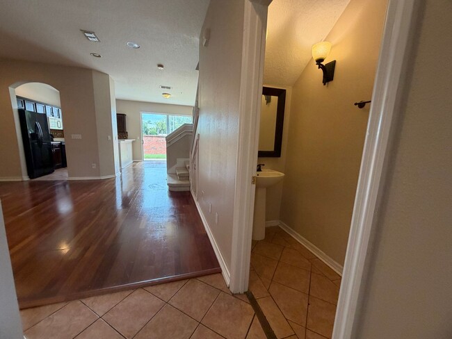Foto del edificio - Beautiful 3BR/2.5BA Townhome in Gated Nona Preserve | Lake Nona