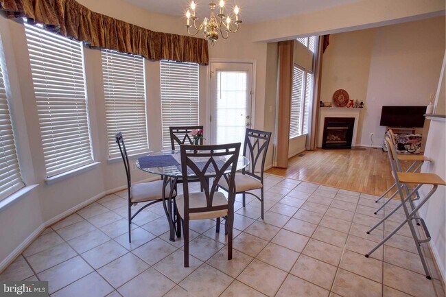 Building Photo - 8930 Mayhew Ct