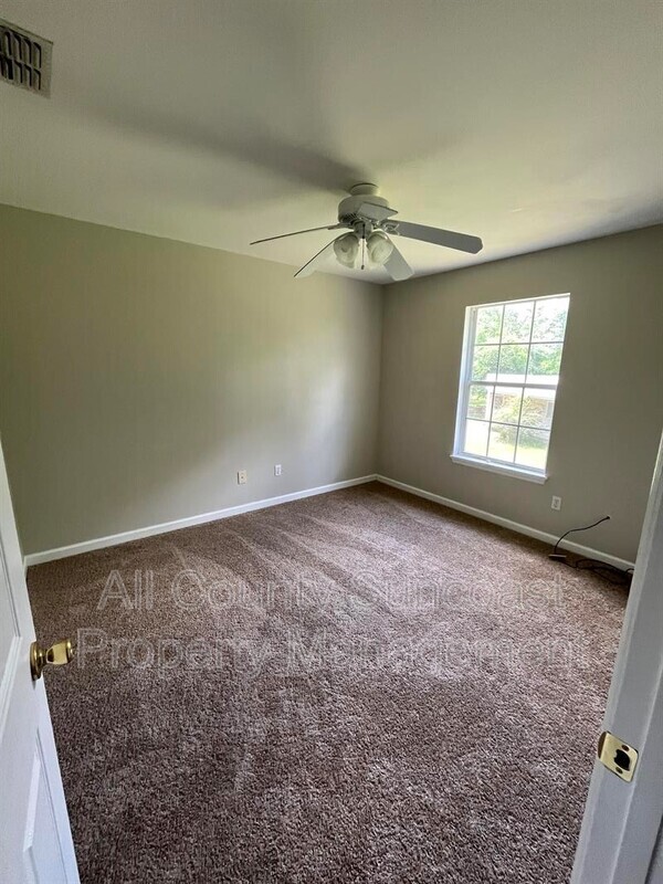 Building Photo - 1407 Mamie Scott Dr