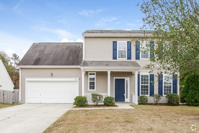 Building Photo - 15327 De Havilland Dr