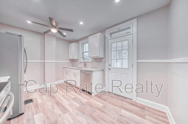 Building Photo - 508 Thurman Ave