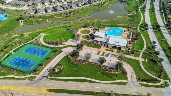 Building Photo - 17314 Willow Lexington Ct