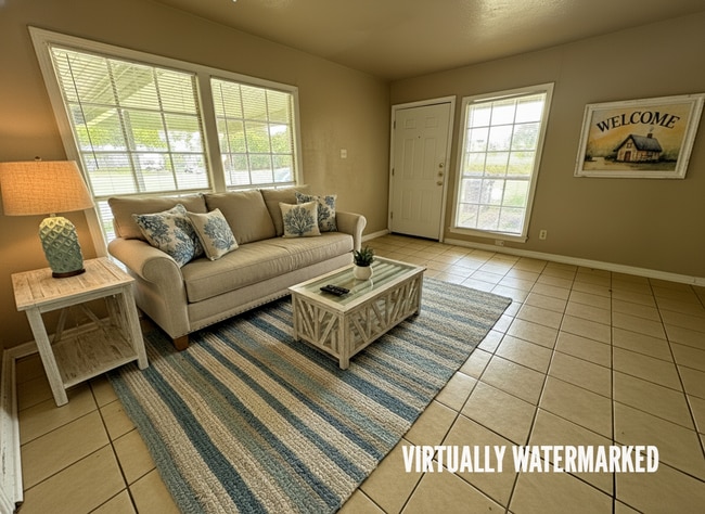 Building Photo - 912-912 Williamson Dr