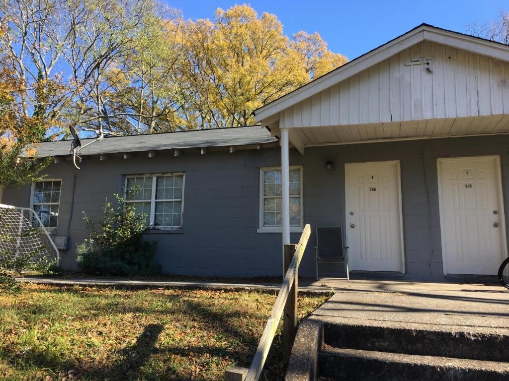 Primary Photo - 204B Smith Street