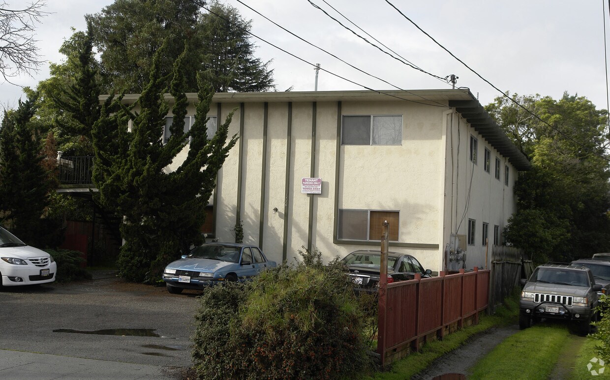 Primary Photo - 1726 10th St