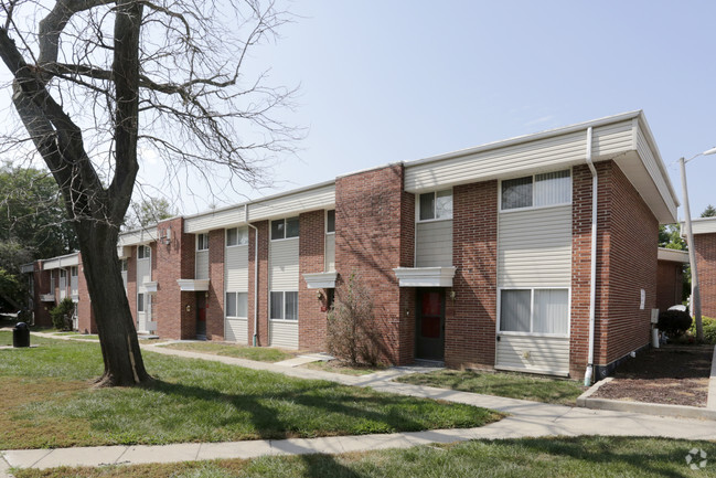 Westbury Park Townhomes Apartments - Champaign, IL | Apartments.com